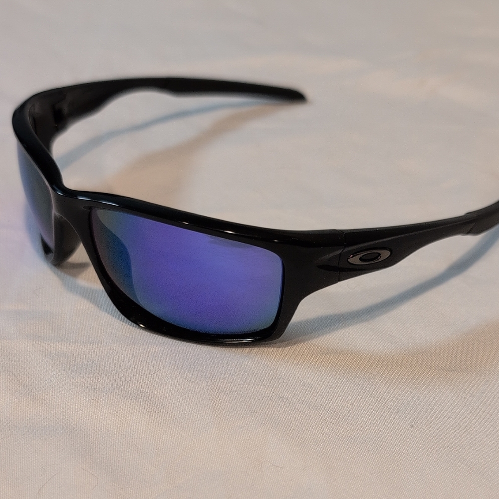RARE Oakley Gloss Black Sunglasses with Blue-Purple Mirrored Lenses